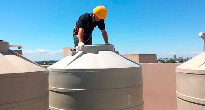 شركة تنظيف خزانات الشارقة